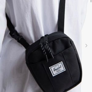 Hershcel crossbody *like new!*